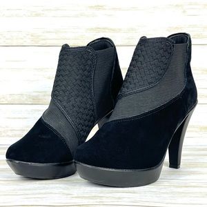 NWOT Berne Mev Black Hilla Platform Suede and Elastic Round Toe Bootie 35 (5)
